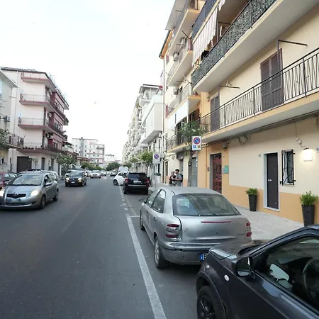 A 2 Passi Dal Mare Gasthuis Crotone