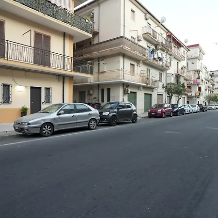 A 2 Passi Dal Mare Affittacamere Crotone